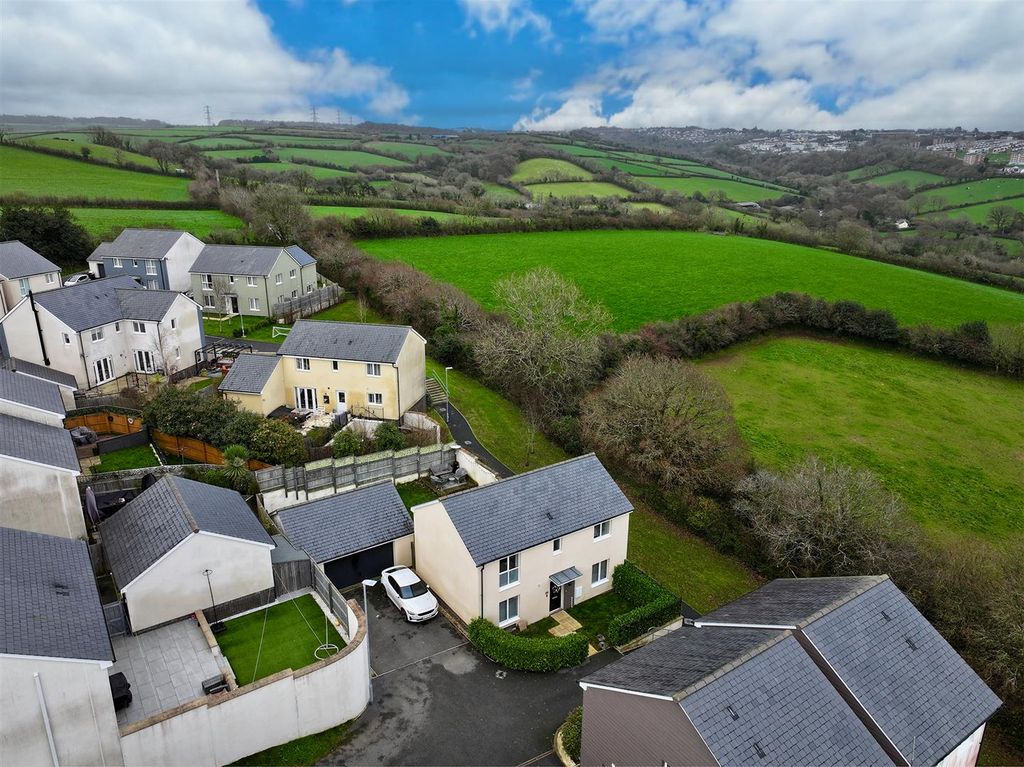 Property photo 2 of 32 5.Jpg