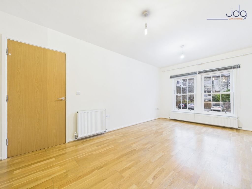 Property photo 2 of 8 Diner/Lounge