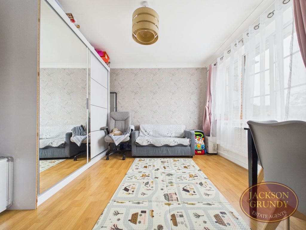 Property photo 3 of 6 Meadowsweet Walk