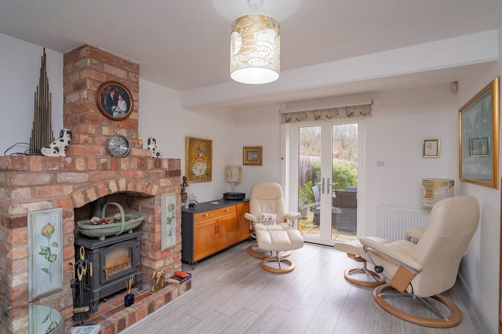 Property photo 3 of 31