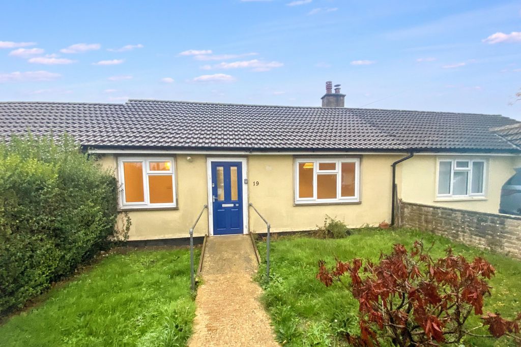 Property photo 1 of 19 19 North End Gardens, Sherston, Wiltshire, Sn16 0Nl