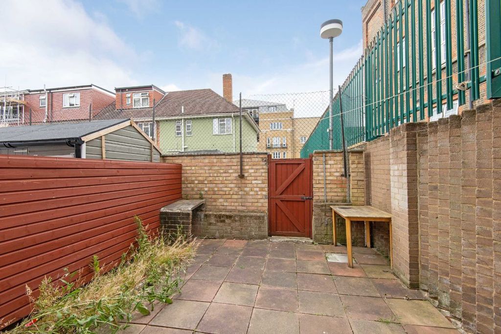 Property photo 3 of 8