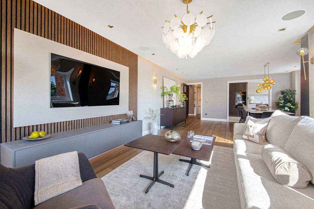 Property photo 1 of 16 Reception Reverse