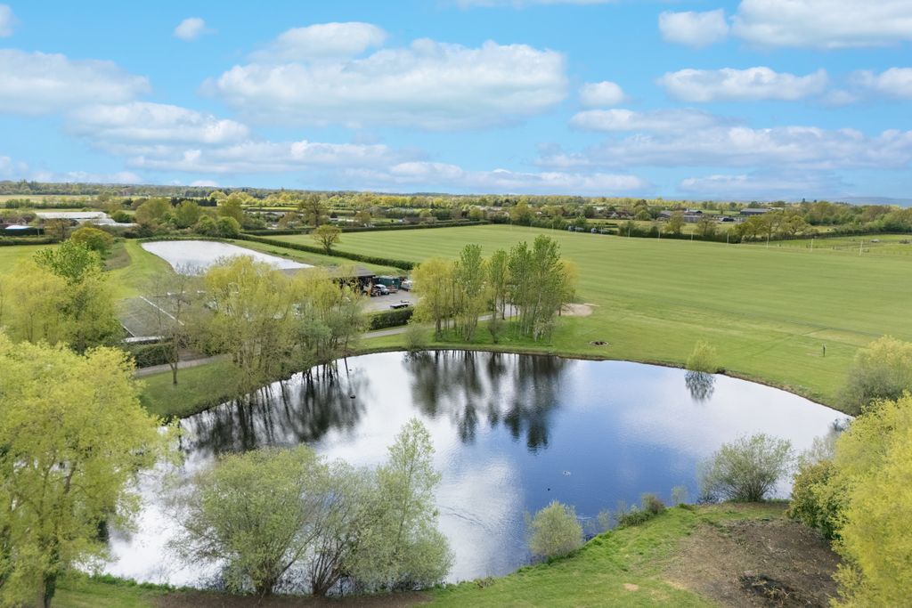 Additional image 8 of Land for saleDrift Road, Winkfield, Surrey SL4
