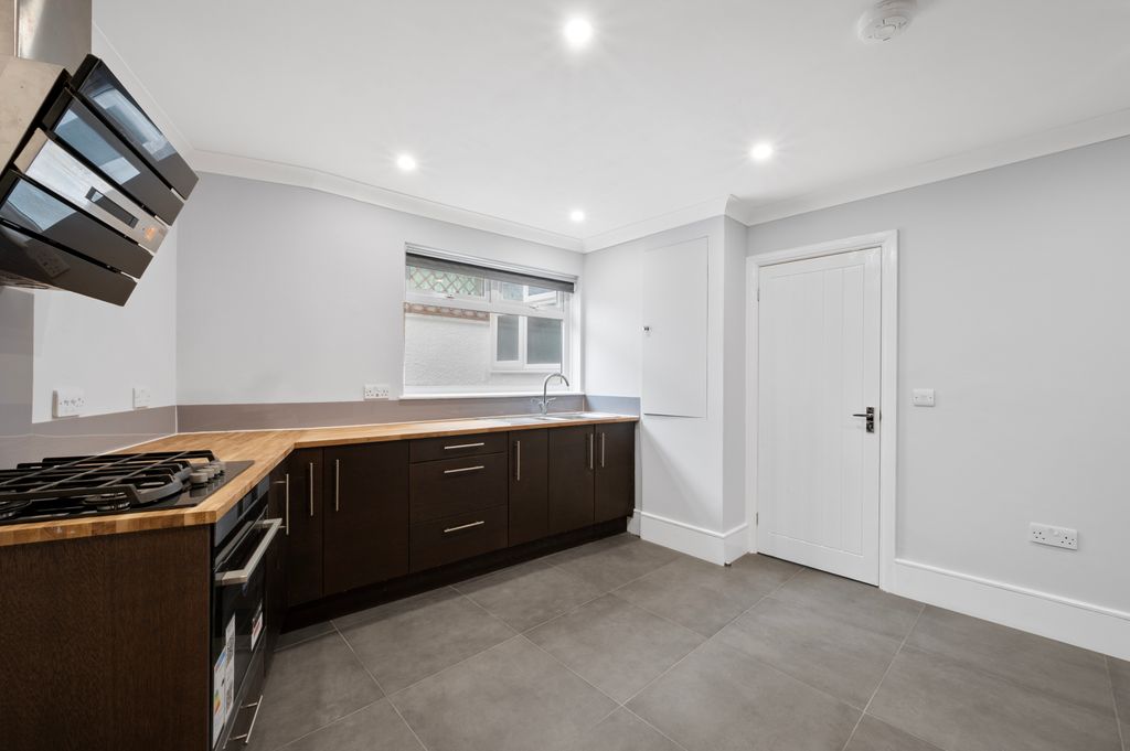 Property photo 1 of 10 Picture No. 09