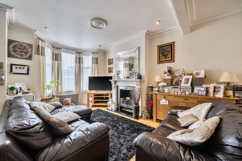 Property photo 2 of 18 1441448-3-69Da28F...