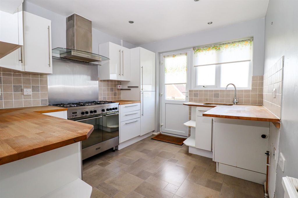 Property photo 3 of 16 Img_5442.Jpg