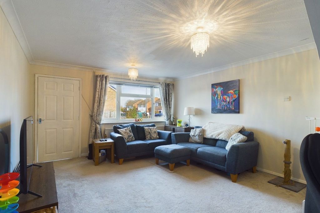 Property photo 2 of 12
