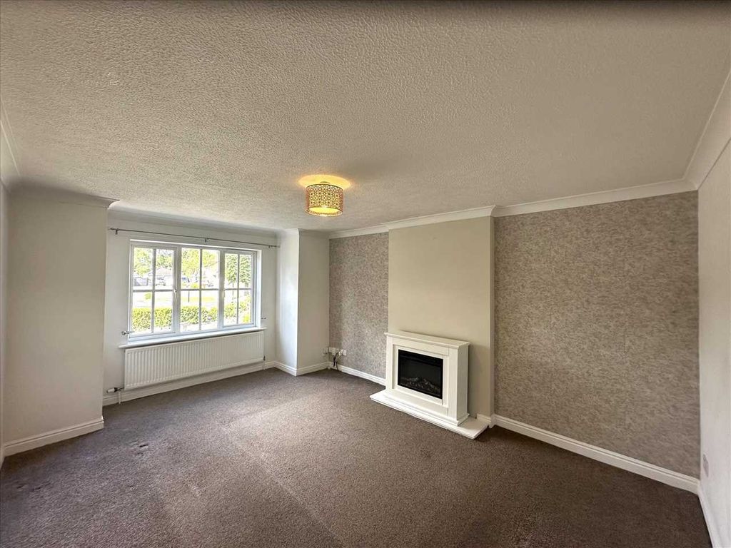 Property photo 3 of 22 Open Entrance Porch: