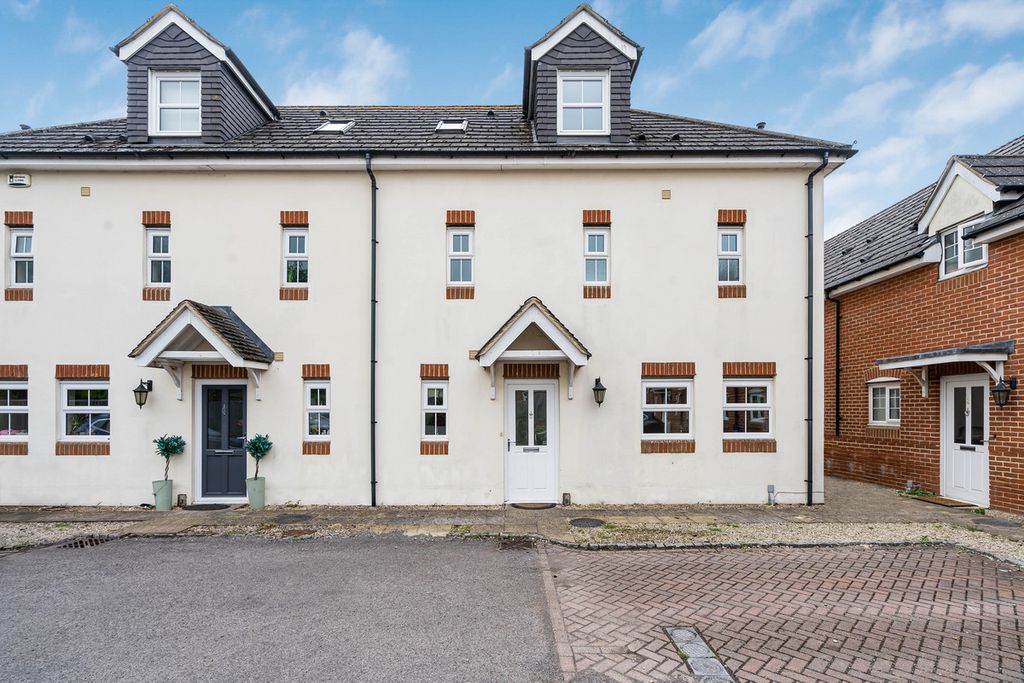 Property photo 1 of 22
