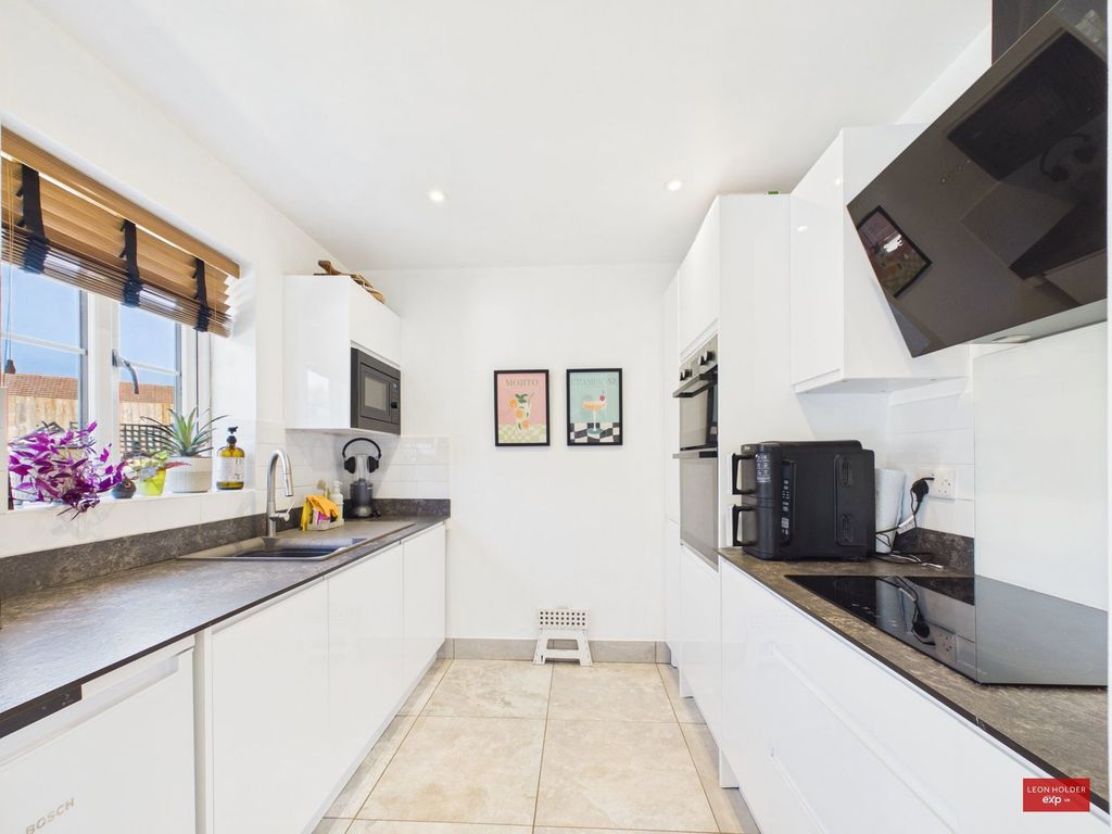 Property photo 2 of 30