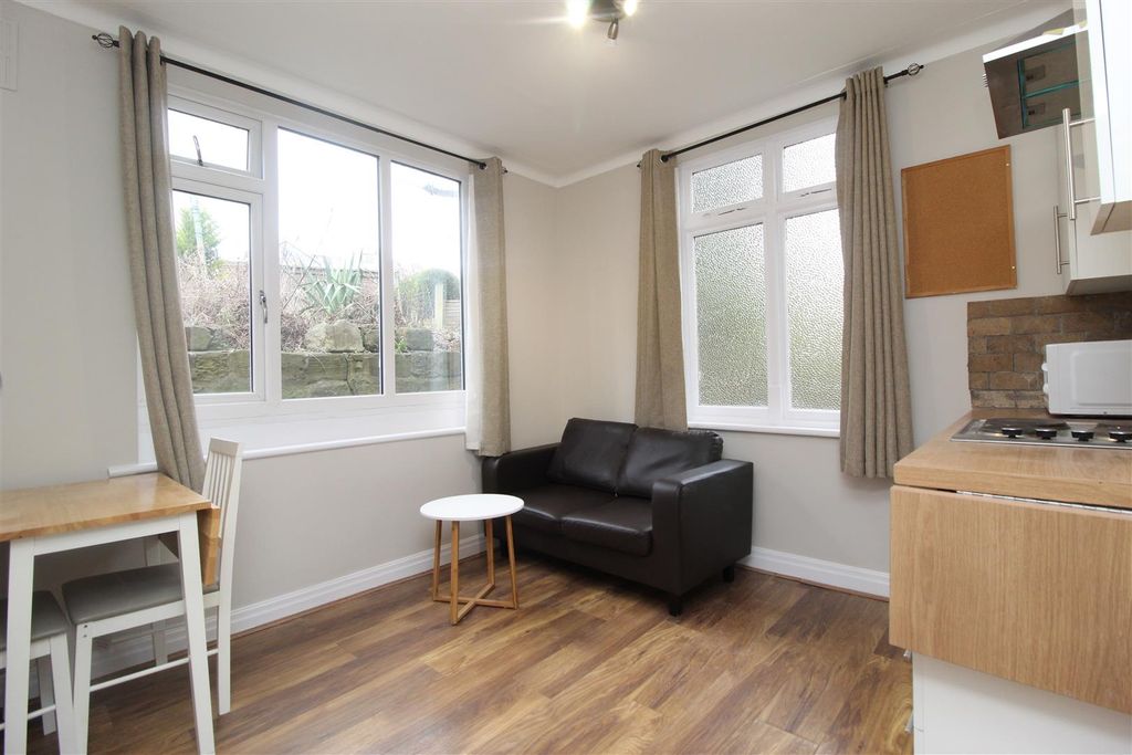 Property photo 2 of 9 Img_5762.Jpg