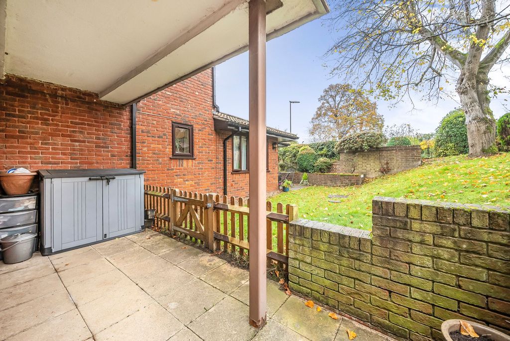 Property photo 2 of 17