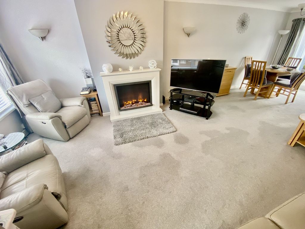 Property photo 2 of 26 Lounge-Dining Room