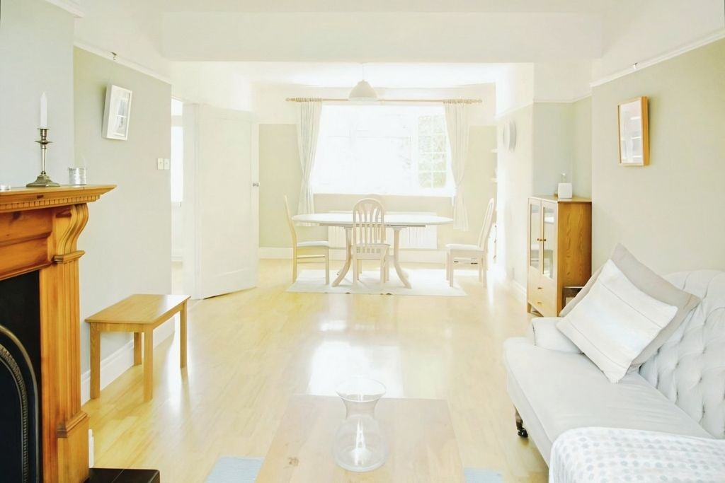 Property photo 3 of 12 Picture No. 01