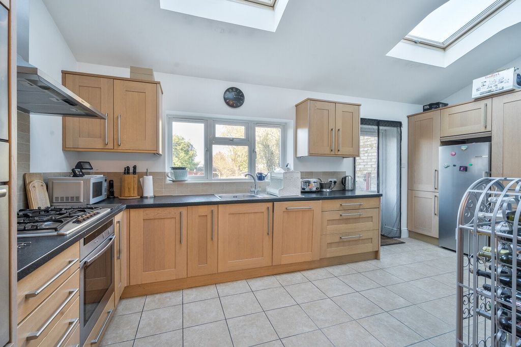 Property photo 3 of 11 Picture No. 10