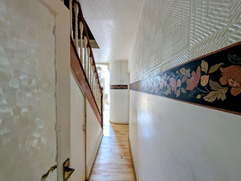 Property photo 3 of 22 Hallway