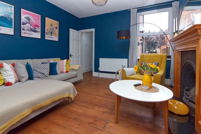 Property photo 2 of 10 Living Room