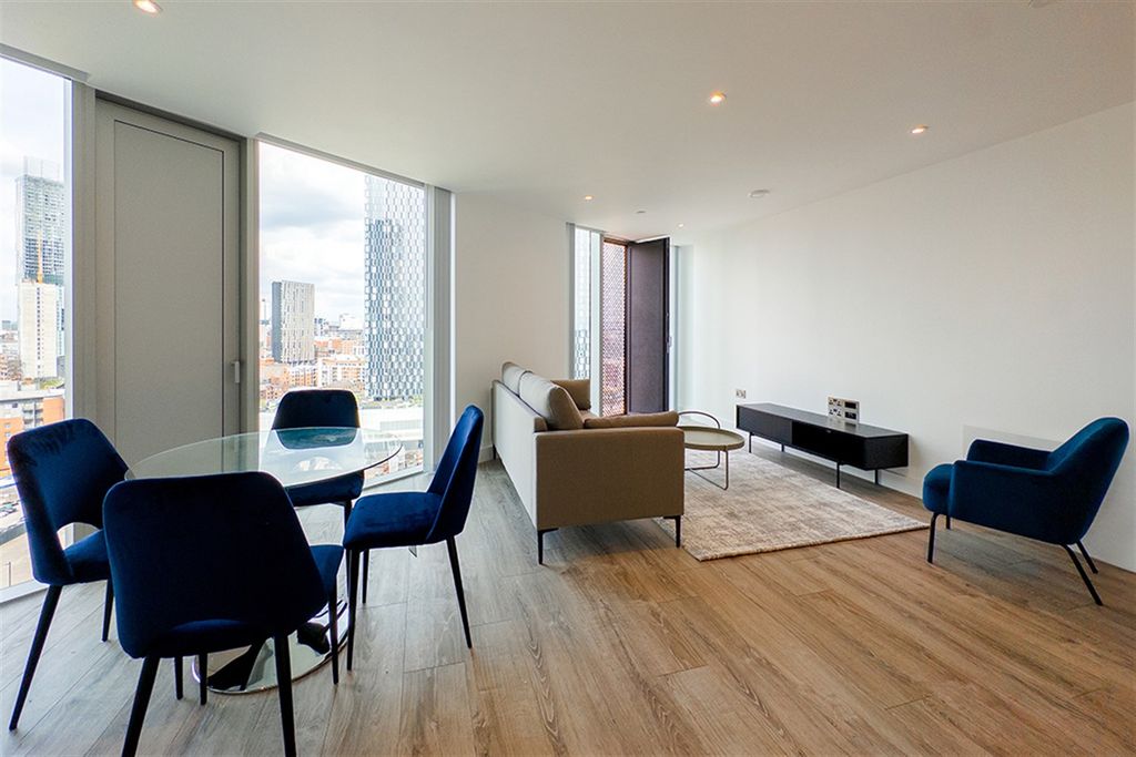 Property photo 3 of 18 (Thumbnail)