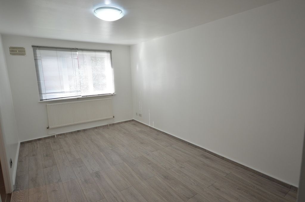 Property photo 3 of 7 Lounge-Dining Room