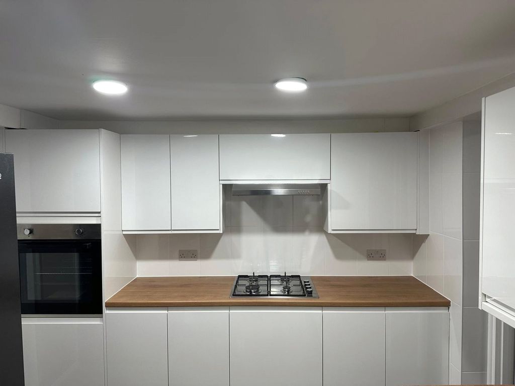 Property photo 2 of 5 Picture No. 03
