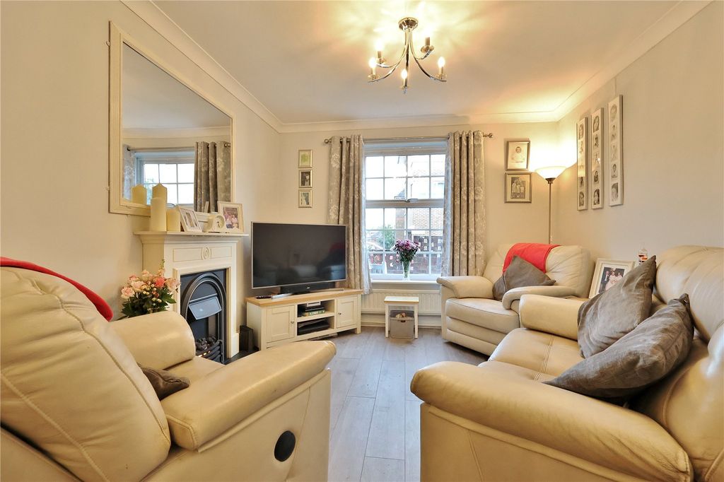 Property photo 3 of 15 Picture 3