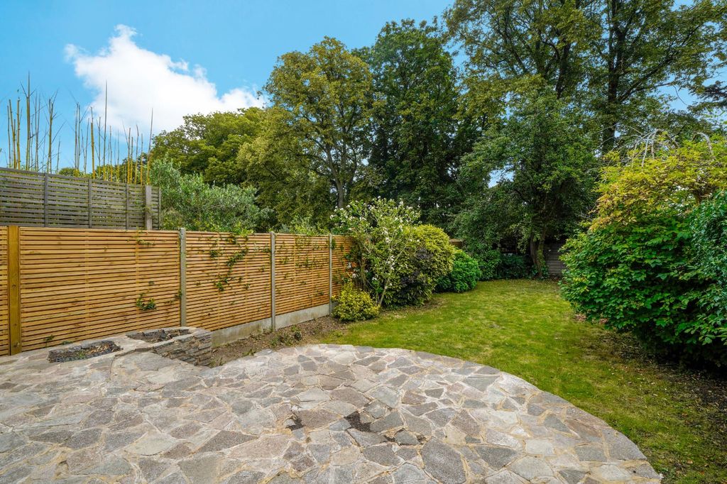 Property photo 1 of 27