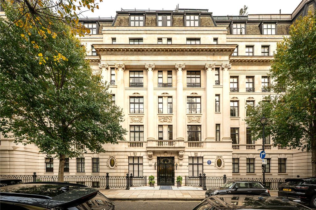 Property photo 2 of 9 Exterior