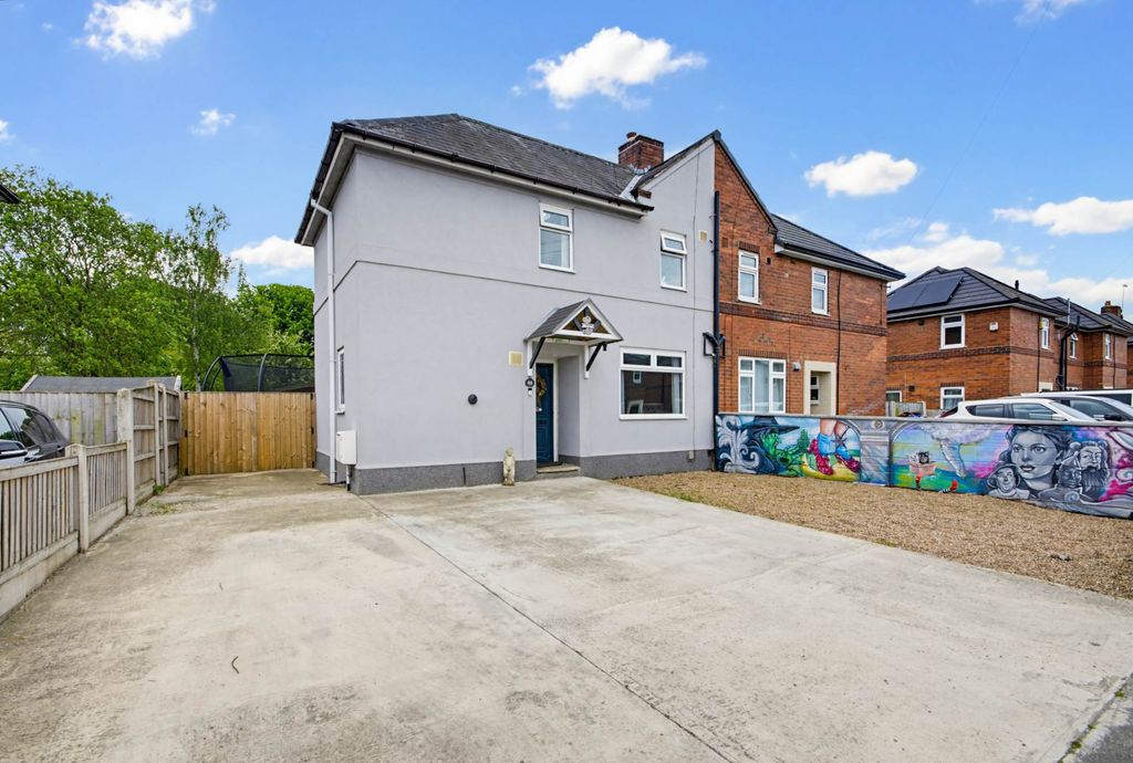 Property photo 1 of 31