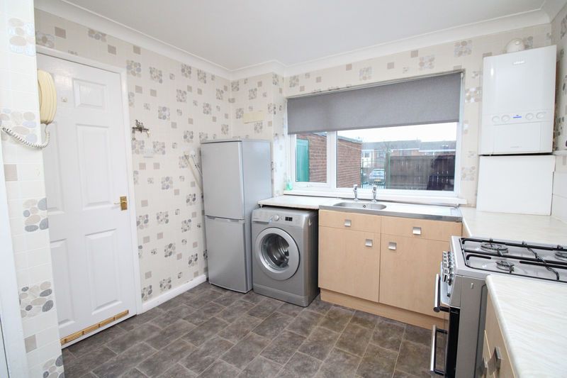 Property photo 3 of 14 Kitchen