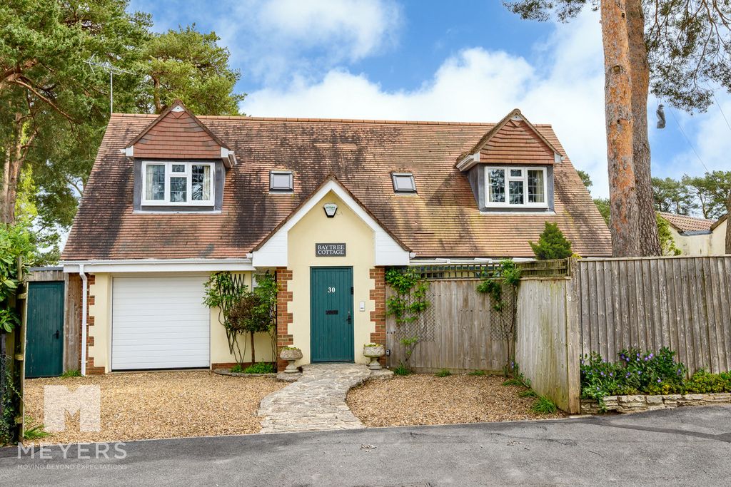 Property photo 1 of 32