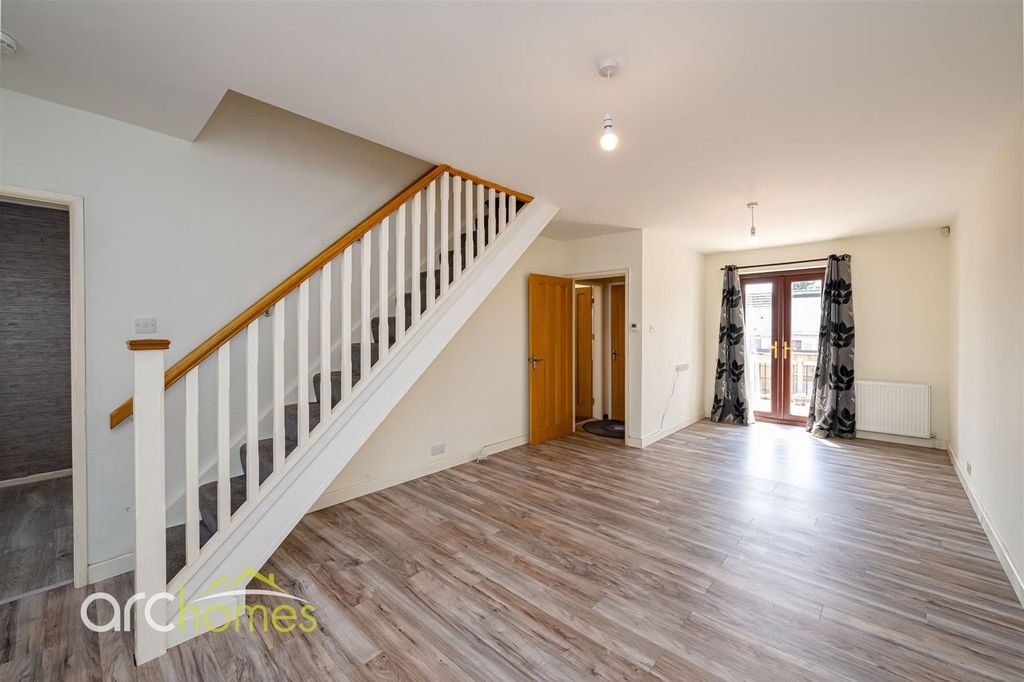 Property photo 3 of 19 Wigan-6.Jpg
