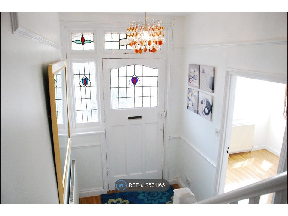 Property photo 3 of 28