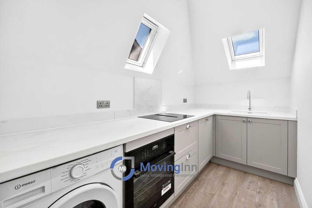 Property photo 3 of 14 Kitchen