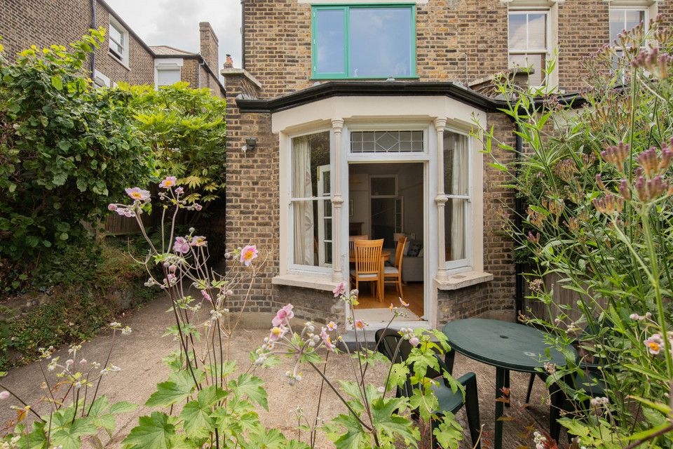Property photo 2 of 23