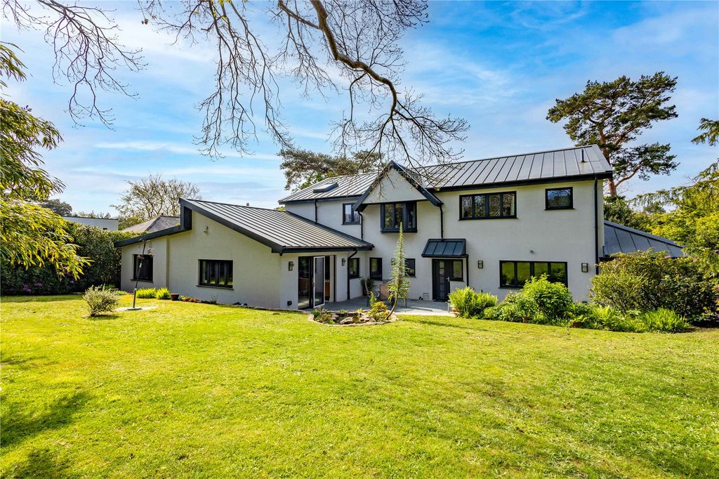 Property photo 2 of 43 Picture No. 67