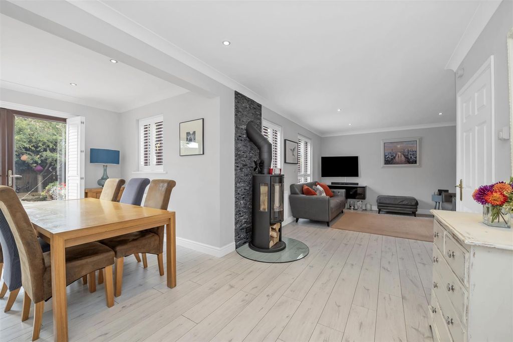 Property photo 2 of 25 Dcp_2999.Jpg