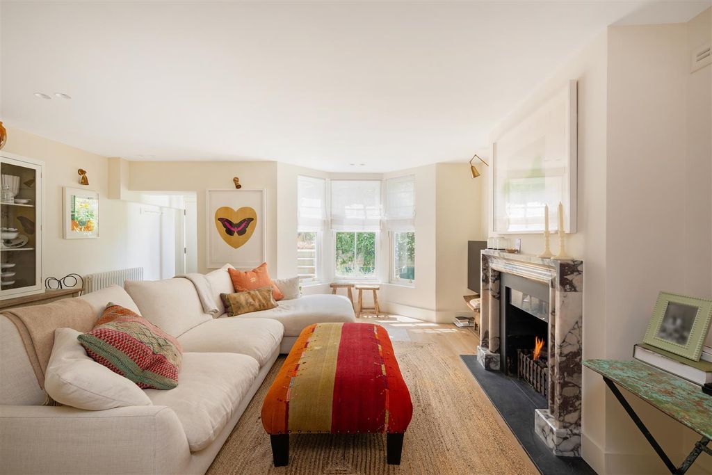 Property photo 3 of 13 G