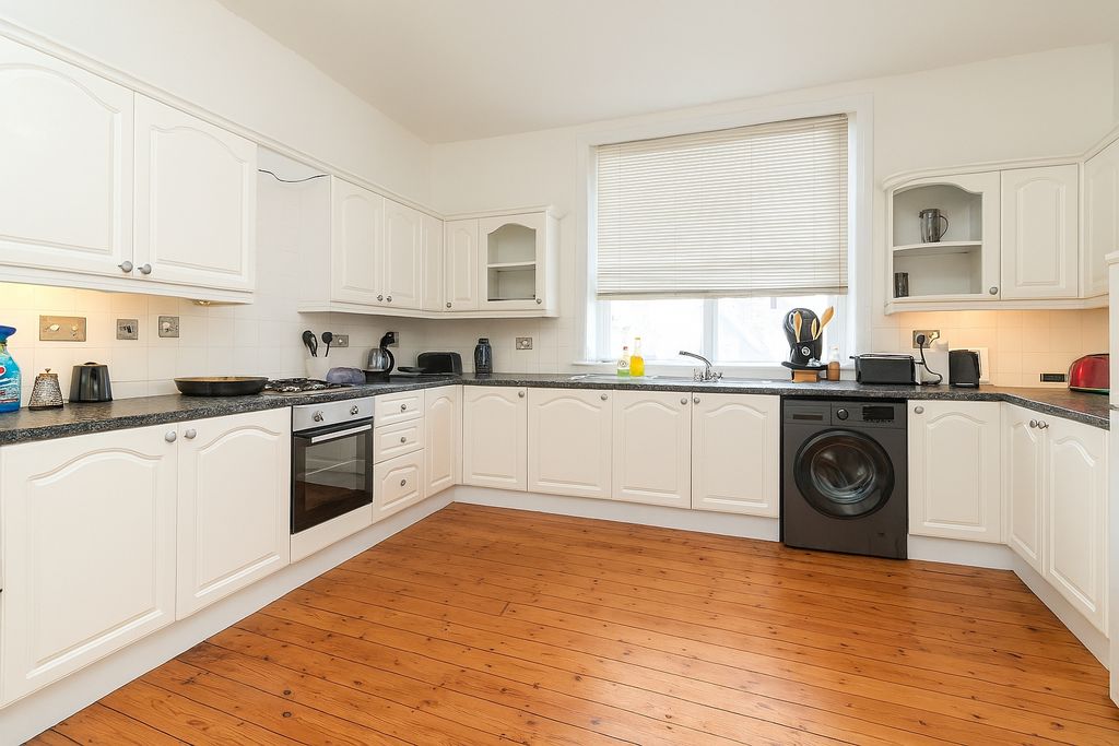 Property photo 2 of 8 Picture 2