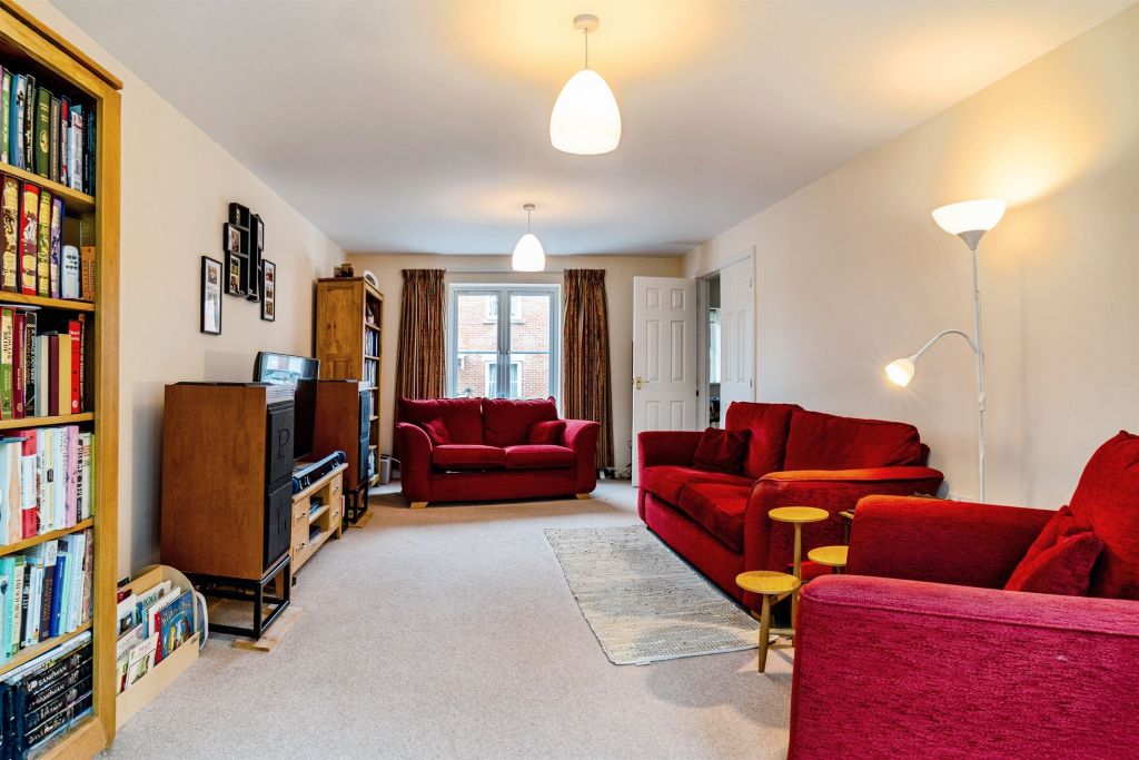 Property photo 3 of 15