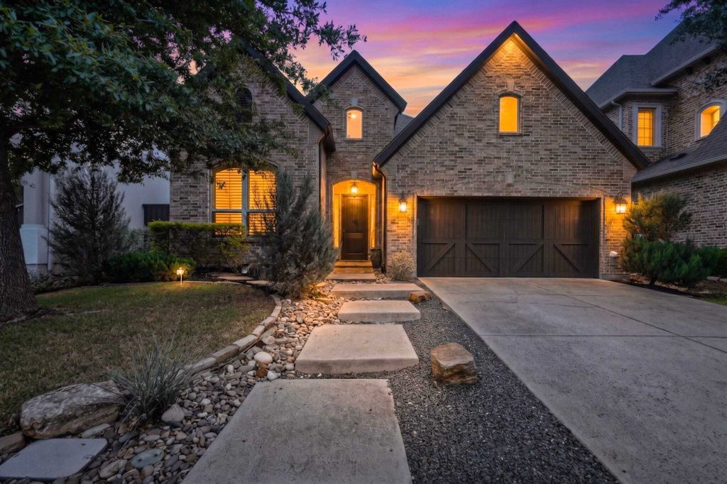 Property photo 1 of 31