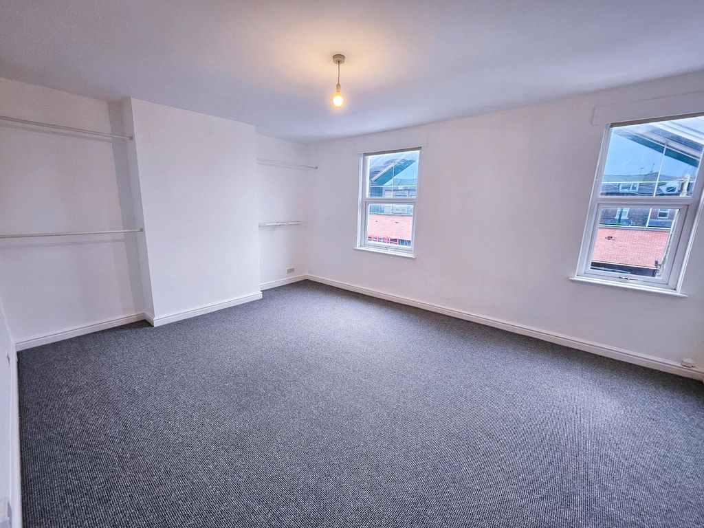 Property photo 3 of 24 Bedroom