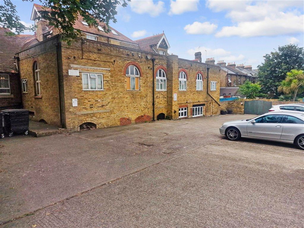 Property photo 3 of 9 Resident Parking