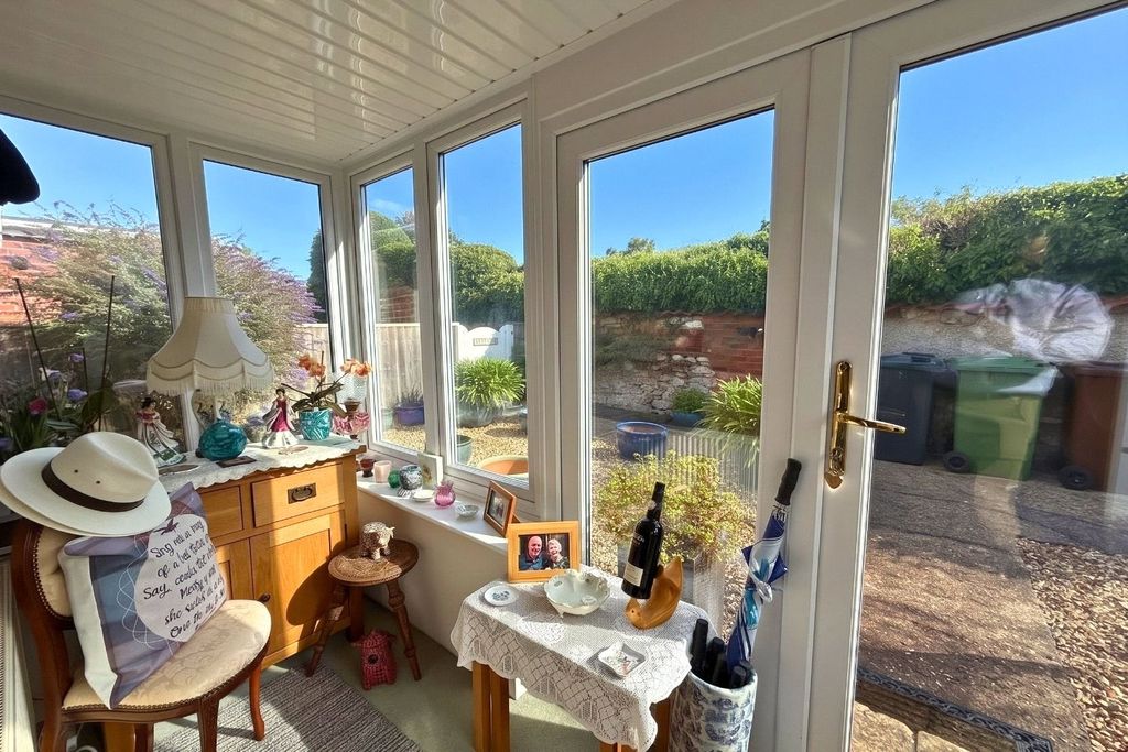 Property photo 3 of 7 Porch