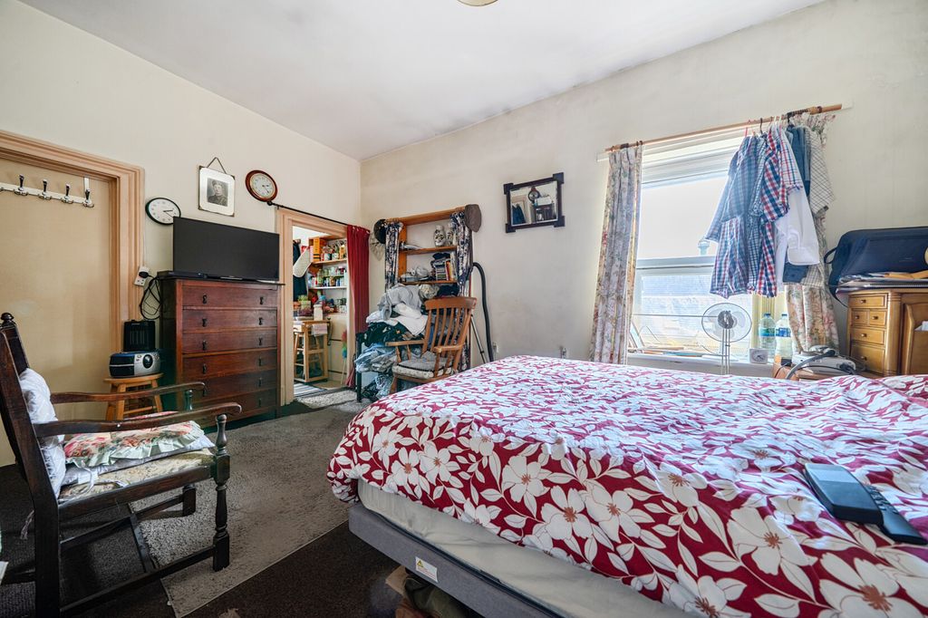 Property photo 3 of 19 Bedroom