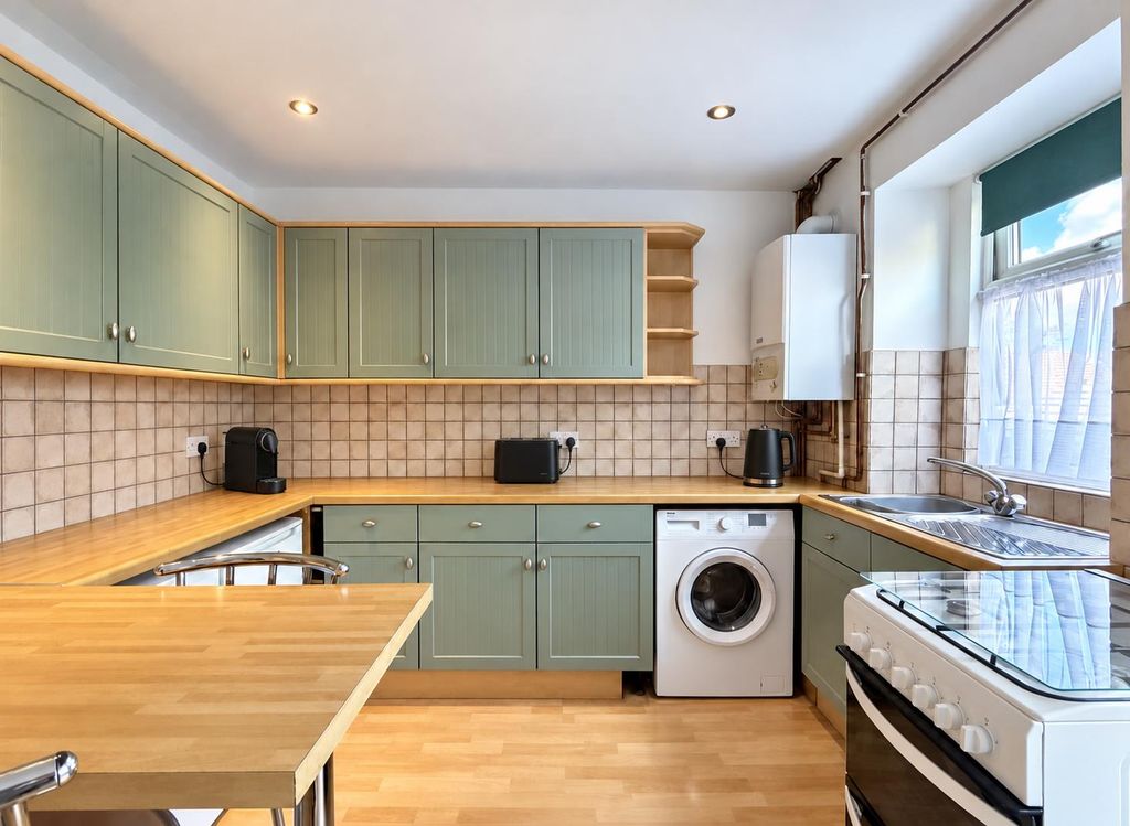 Property photo 2 of 22 Kitchen