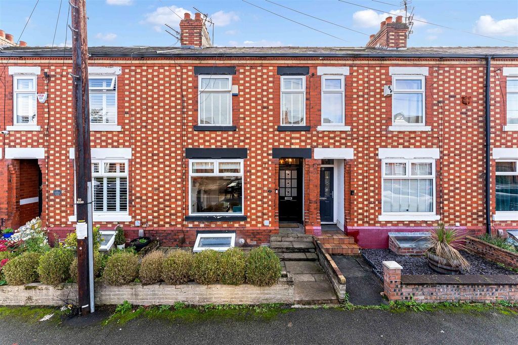 Property photo 1 of 33 Main Photo