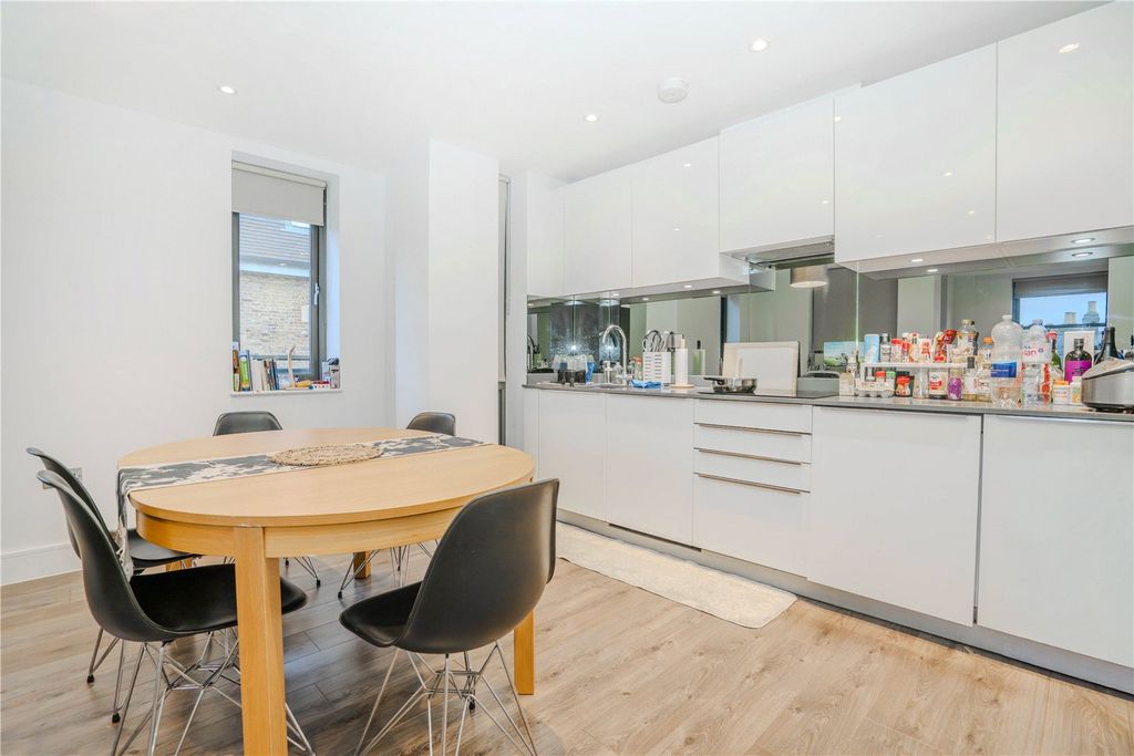 Property photo 3 of 11 Picture No. 04