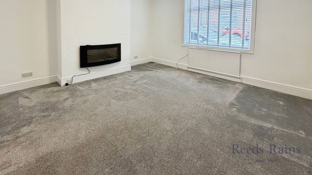 Property photo 2 of 11 Pbox-Img.Jpg