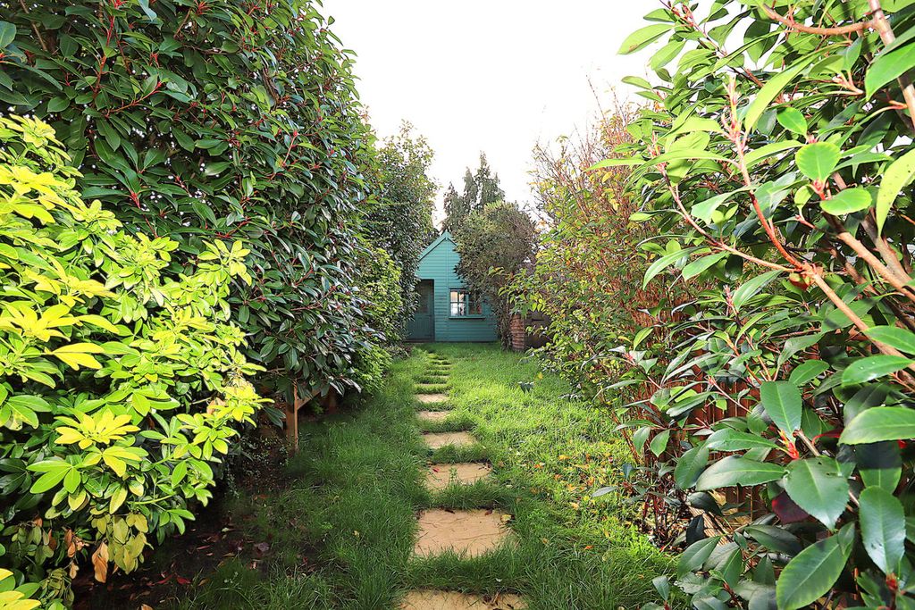 Property photo 2 of 22